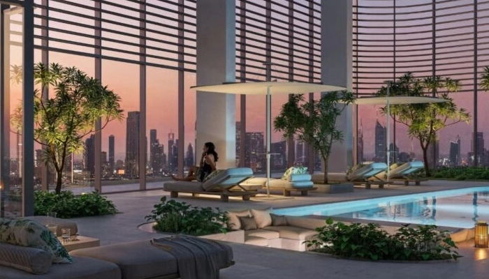 Piscine intérieure avec vue sur Dubaï - Achat sur plan à Dubaï - Haaz Properties DUBAI - Haaz Properties